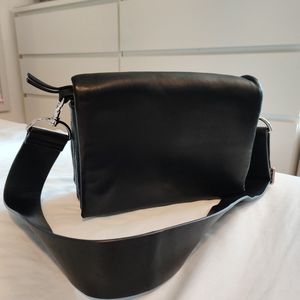 & Other Stories Leather Crossbody Utilit